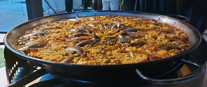 Paella Mixta, finished dish